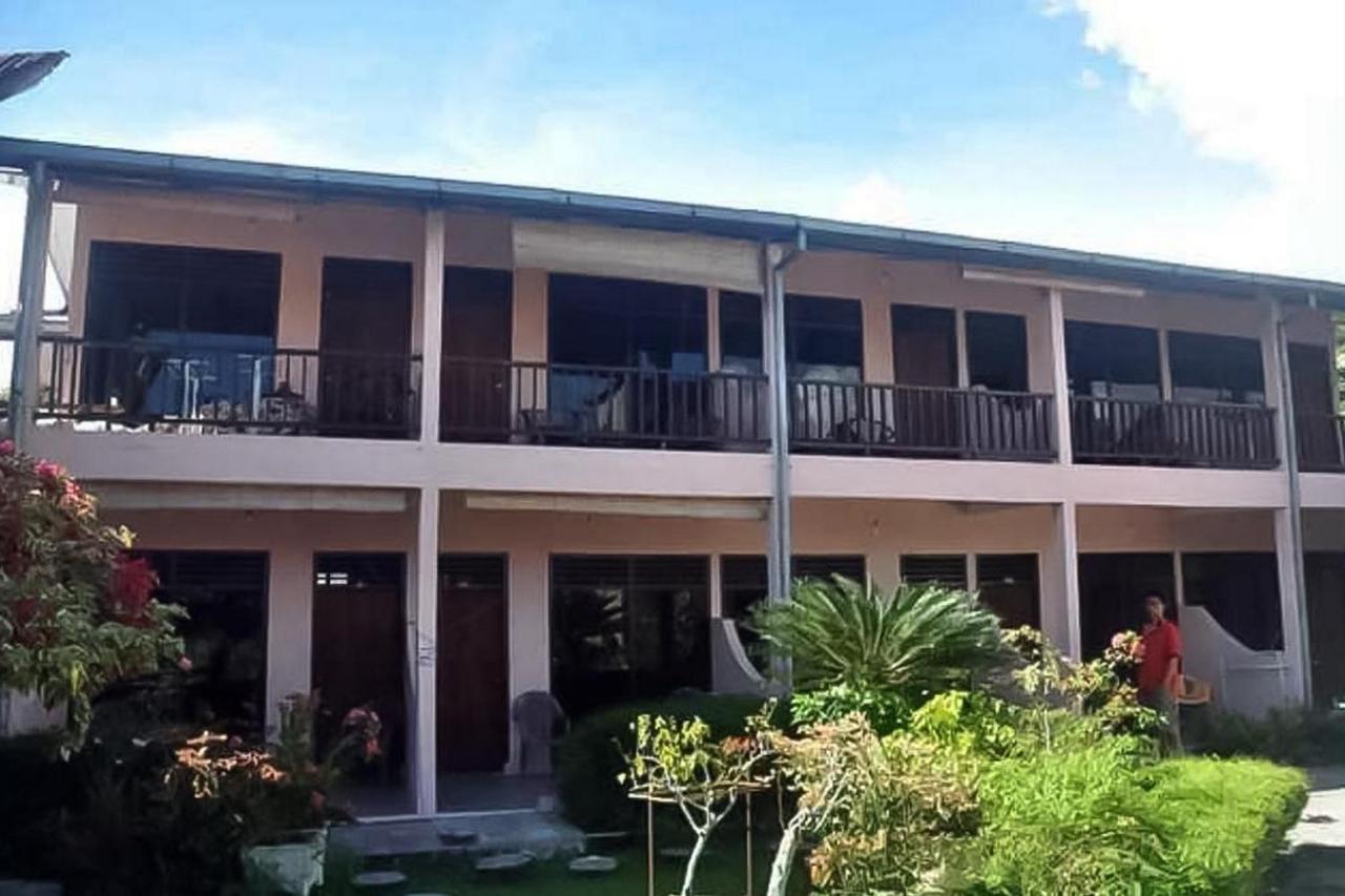 Bernard Guest House & Resto Redpartner Ambarita ภายนอก รูปภาพ